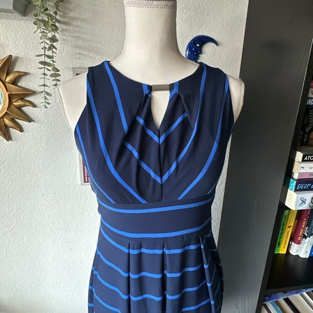 Liz Claiborne Size Small Blue and black Striped Sleeveless dress - Picture 2 of 7
